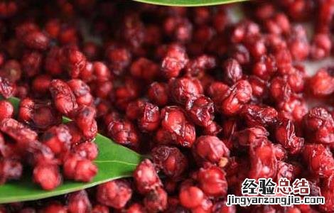 五味子泡酒的功效及做法窍门 五味子泡酒的功效及做法
