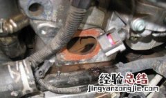 汽车从废气管喷机油是怎么回事? 汽车发动机废气管喷机油是什么原因