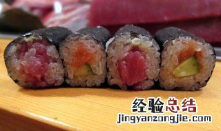 卷寿司的手法教程没帘子怎么卷 卷寿司的手法