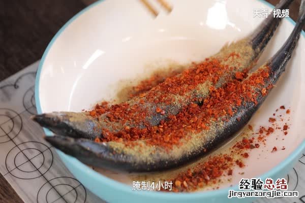 香煎秋刀鱼 香煎秋刀鱼图片大全