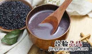喝黑米粥的功效与作用 早上喝黑米粥的功效与作用