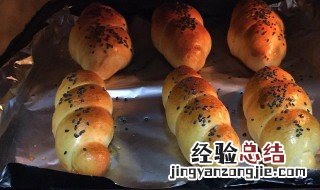烤面包的做法烤箱 这样做的面包松软可口