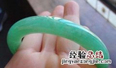 翡翠满绿和阳绿的区别 翡翠满绿和阳绿的区别介绍