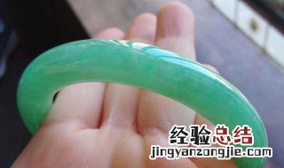 翡翠满绿和阳绿的区别 翡翠满绿和阳绿的区别介绍