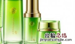 70岁的老人适合用什么护肤品? 70岁的老人应选一些抗皱保湿的