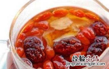 蜜枣泡水的好处和坏处是什么 蜜枣泡水的好处和坏处