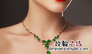 翡翠玉兰花吊坠图片 翡翠玉兰花