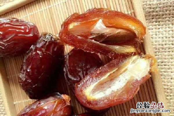 椰枣树可盆栽几年结果,挂果时间在几月份