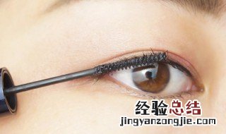 卸睫毛膏进眼睛怎么办 卸睫毛膏进眼睛怎么办