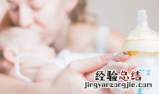 奶瓶喂奶姿势 宝宝喝奶瓶的正确方式是这样的