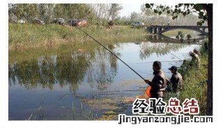 早春钓鱼水深多少合适 早春钓鱼水的深度