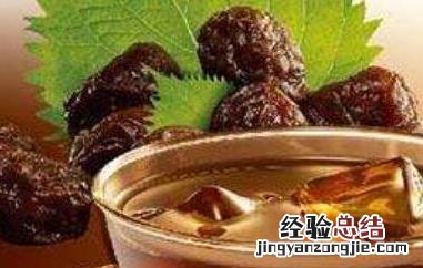 干乌梅泡水喝的功效与作用 干乌梅泡水喝的功效与作用及禁忌