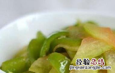 如何用西瓜皮做美食 西瓜皮如何做着吃