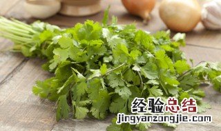 香菜炒鸭蛋怎么做的 香菜炒鸭蛋怎么做