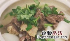 牛肉炖萝卜里还需要放什么 萝卜炖牛肉该怎么炖呢,放点什么好