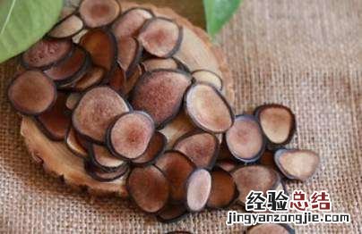 鹿茸和鹿角胶的区别有哪些 鹿茸和鹿角胶的区别有哪些图片