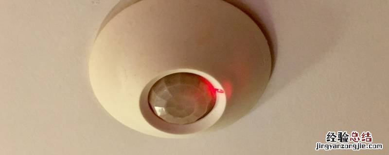 酒店顶上有个红色的在闪是什么 酒店的房顶上有个一闪一闪的红色东西是什么?