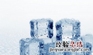 热水加冰块有什么坏处 热水加冰块是否有坏处的解析