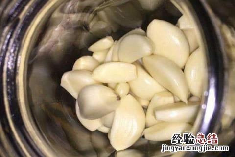大蒜怎么腌制才好吃家常做法 大蒜怎么腌制