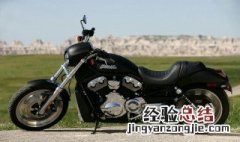 三轮摩托车换机油应加多少 以机油尺或油窗检查为准