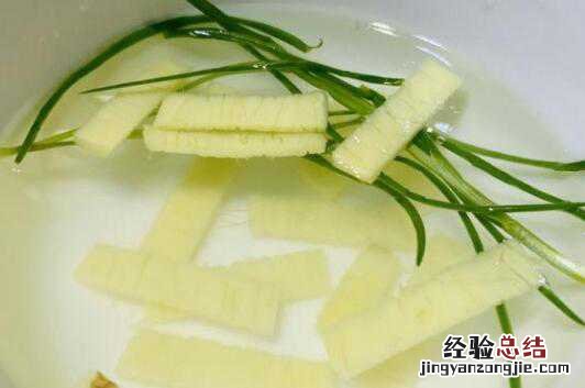 韭菜生姜汁的功效与作用禁忌 韭菜生姜汁的功效与作用