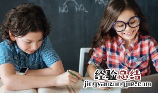 我有一个幸福的家庭用英语怎么说 因为我有一个幸福的家庭用英语怎么说