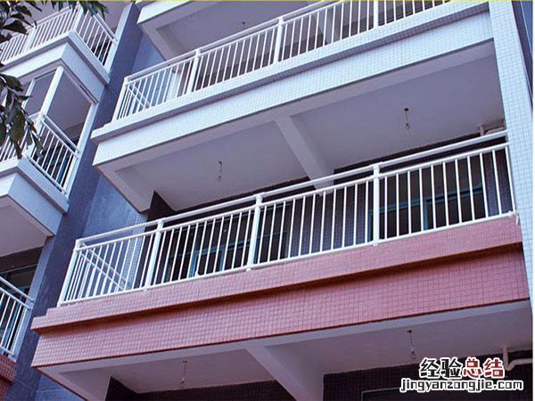 挑选阳台防护栏的小方案有哪些内容 挑选阳台防护栏的小方案有哪些