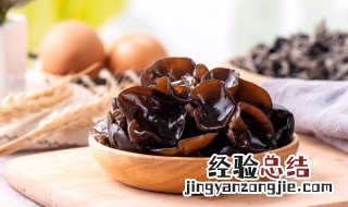 凉拌荷仙菇木耳怎么做 蘑菇凉拌木耳的做法