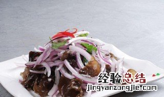 洋葱拌咸菜怎么做好吃窍门 洋葱拌咸菜怎么做