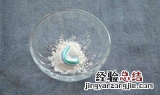 用盐刷牙有什么好处和作用 用盐刷牙有什么好处