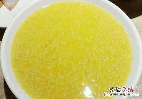 糯小米粥的功效与作用 糯小米粥的做法与功效