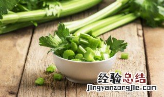 芹菜怎么做晚饭吃 芹菜怎么做晚饭