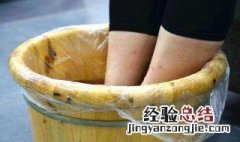 韭菜泡脚的功效与作用 韭菜煮水泡脚治脚气吗