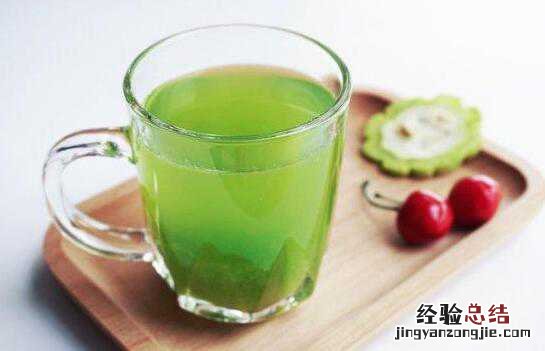 喝苦瓜汁的功效与副作用是什么 喝苦瓜汁的功效与副作用