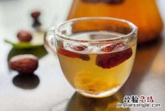 枣泡水喝有什么好处和坏处 用红枣泡水喝有什么好处和坏处