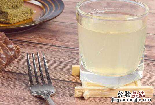 喝蜂蜜水的好处和坏处,喝蜂蜜水的禁忌有哪些