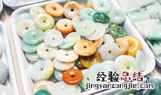 如何区分翡翠的癣和枯 翡翠角闪石和癣的区别