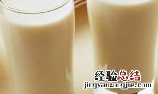 晚上睡前喝牛奶好不好 晚上喝牛奶好吗