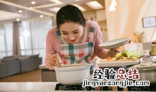 肚条炖鸡的家常做法 炖猪肚鸡放些什么材料