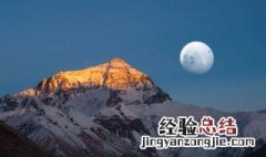 喜马拉雅山脉隆起是哪些板块挤压碰撞的结果? 简单介绍一下