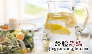 柠檬水的功效 柠檬水的功效与作用和副作用