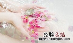 沐浴啫喱和沐浴露的区别 沐浴啫喱和润肤露的区别