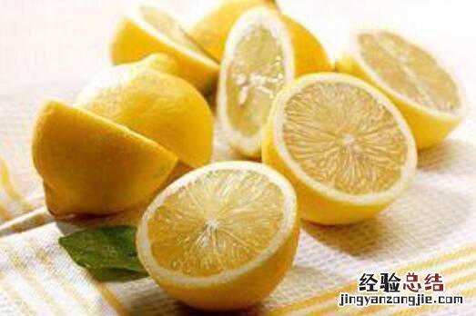 新鲜柠檬怎么吃，吃新鲜柠檬的好处与功效