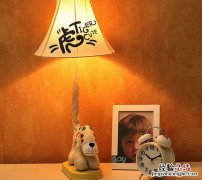 儿童台灯怎么选 儿童台灯怎么选选哪个色