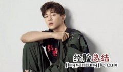 橄榄绿男生穿好看吗 男生橄榄绿穿衣搭配技巧