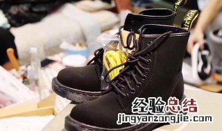 马丁靴系鞋带的漂亮方法 网红马丁靴系鞋带方法