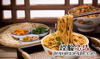 西红柿麻酱凉面怎么做 西红柿麻酱凉面怎么做的