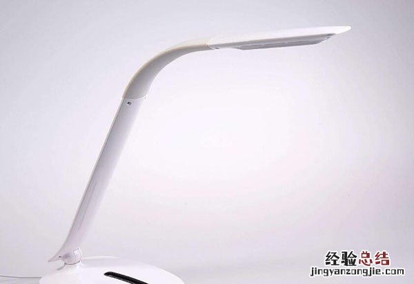 儿童台灯什么光源好点 儿童台灯什么光源好