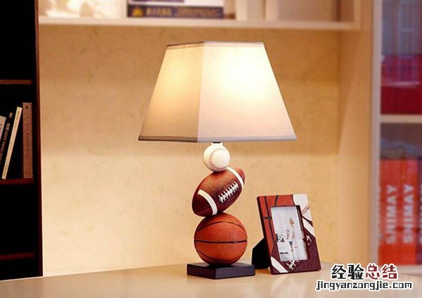 如何选购儿童台灯 儿童房台灯选购方法