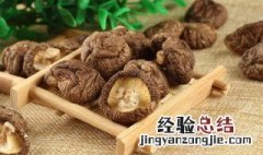 菌类为什么要晒干再水泡才能吃 菌类为什么要焯水